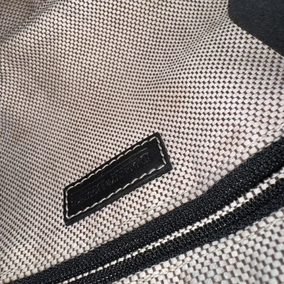 Dooney & Bourke Black and Cream Shoulder Bag - Picture 3 of 9